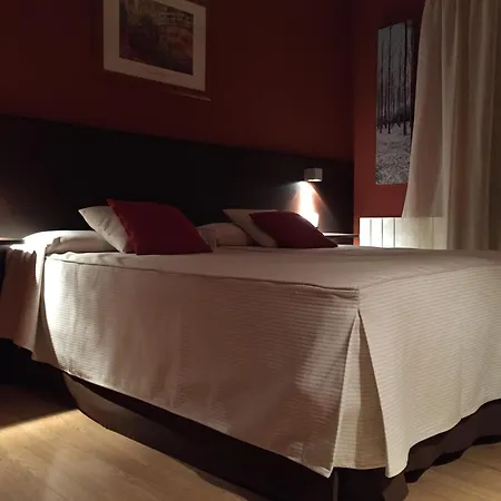 Esquirol (adults Only) 2* Llivia