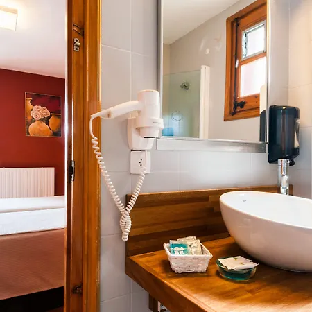 Esquirol (adults Only) 2* Llivia